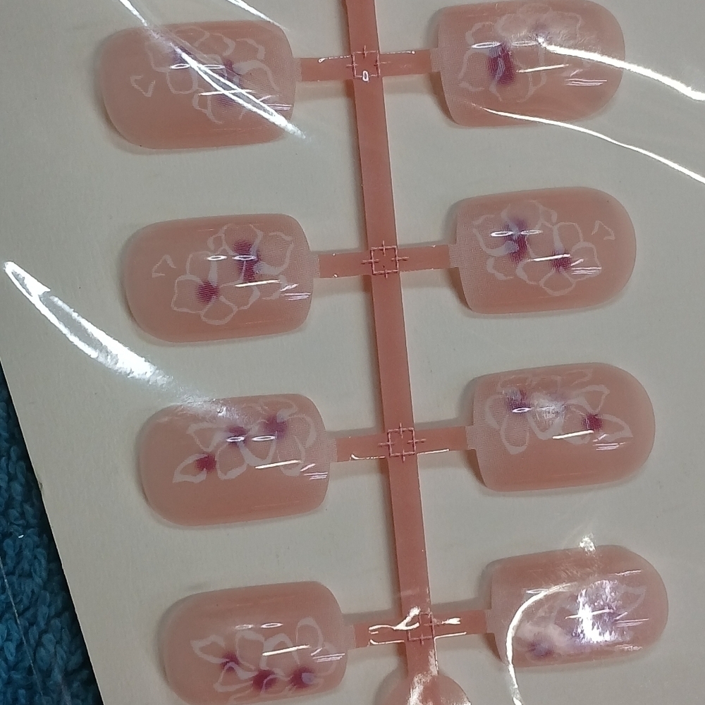 Pink flower floral press on nails 24 pieces new